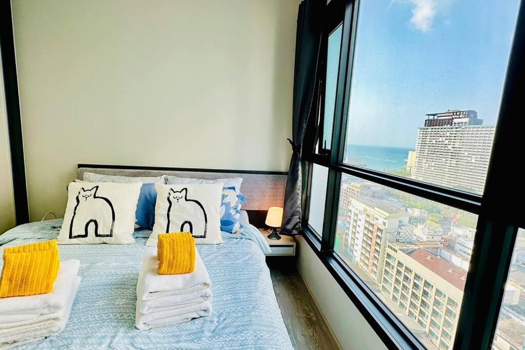 The Base Central Pattaya Quiet King-Bed With Infinity Pool & Free Netflix Esterno foto
